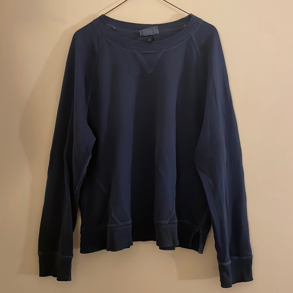 Womens  Tee/crewneck